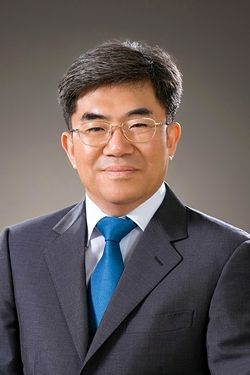 ​윤병섭 교수
