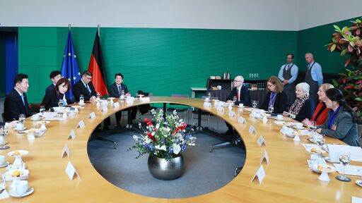영국에 이어 독일을 공식 방문한 김진표 국회의장은 현지시간 22일(금) 베를린 연방의회를 찾아 베어벨 바스 하원의장과 면담을 갖고 