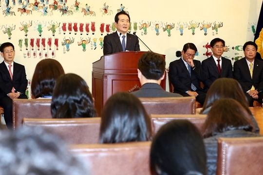 정세균 국회의장이 15일 국회 본청 접견실에서 신년 기자간담회를 하고 있다