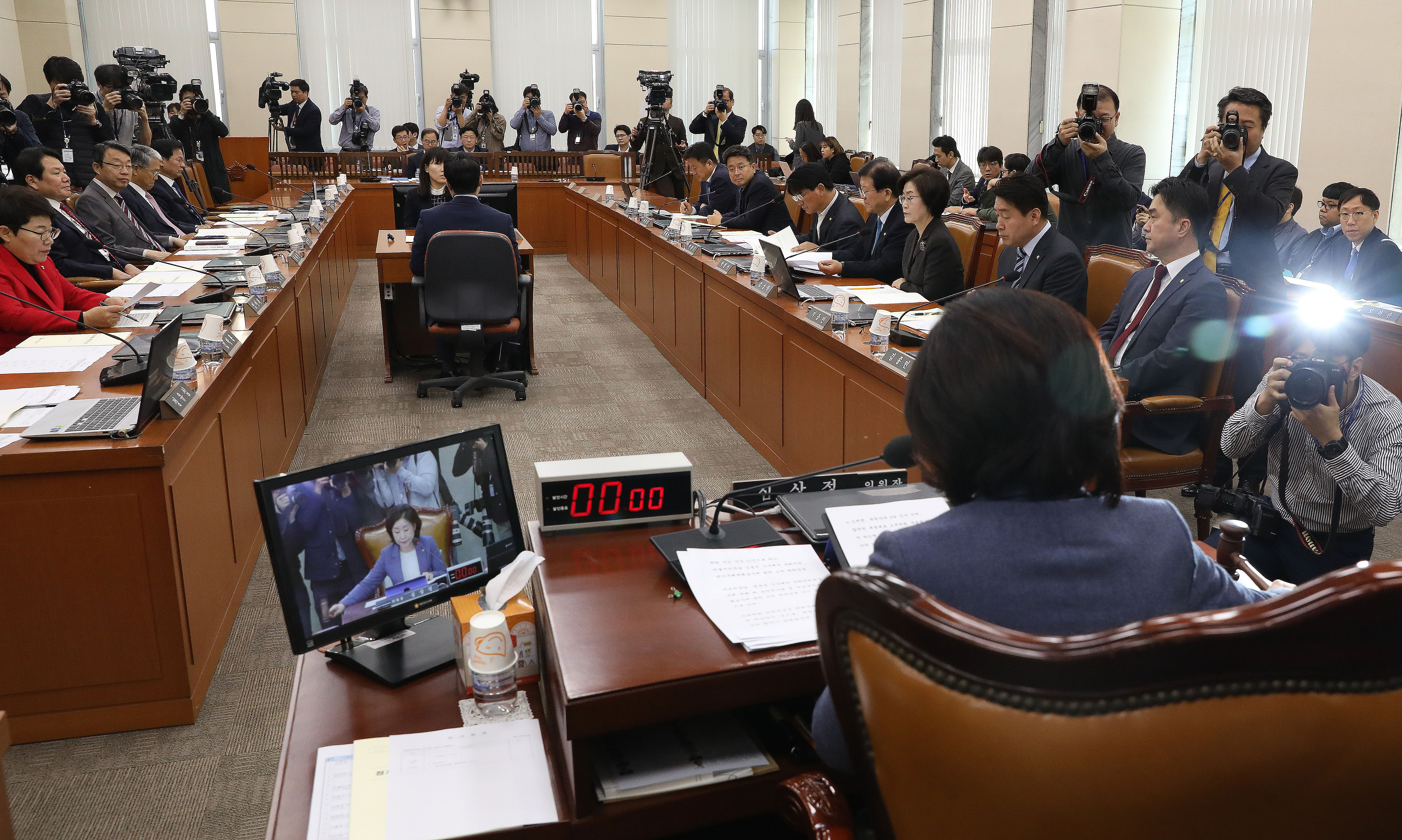 30일 오전 서울 여의도 국회에서 정치개혁특별위원회 전체회의가 열리고 있다.