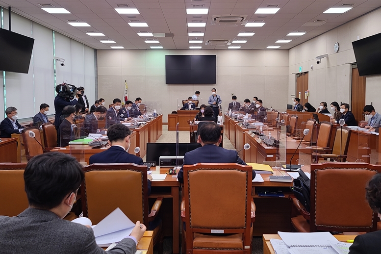 20일(목) 국회 농림축산식품해양수산위원회 농림축산식품법안심사소위원회 회의가 위성곤 소위원장 주재로 진행 중인 모습.(사진=유충현 기자)