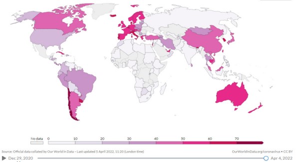 2022년 4월 4일 현재 인구100명당 코로나19 백신 부스터 접종 비율.(자료=옥프포드대학교 OWID프로젝트 사이트(ourworldindata.org))