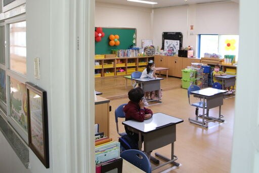 인구소멸위험지역으로 지정돼 있는 전남 무안의 한 소규모 학교 교실에서 학생들이 수업을 기다리고 있는 모습.(사진=뉴시스)