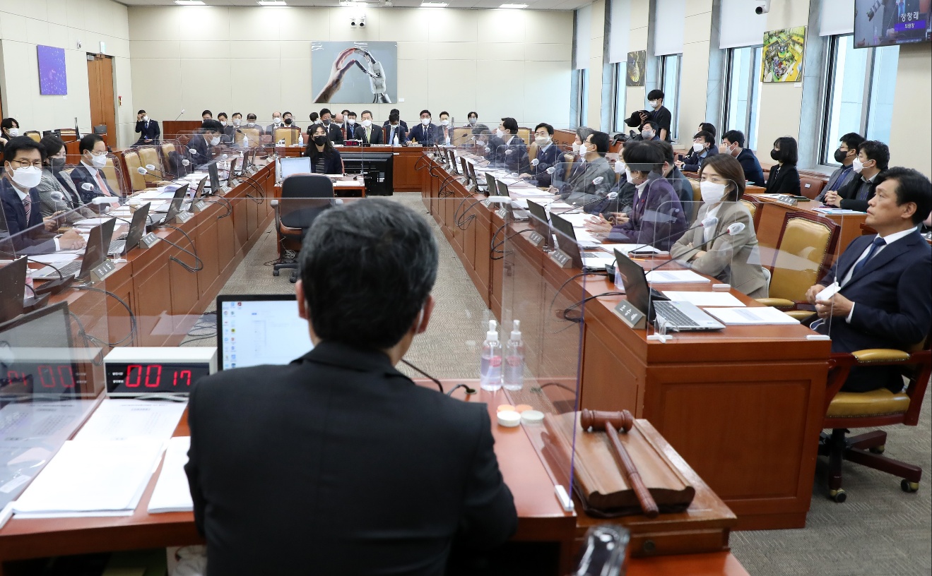 국회 과학기술정보방송통신위원회(위원장 정청래)는 27일(화) 제401회국회(임시회) 제1차 전체회의