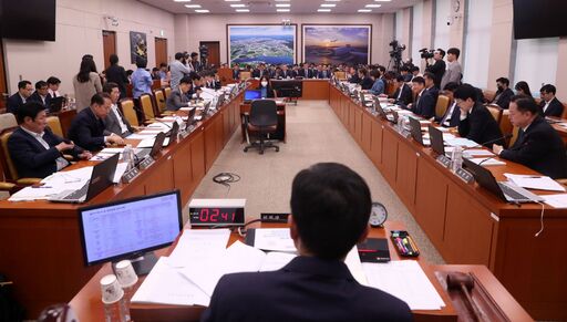 16일(월) 국회 국토교통위원회가 한국토지주택공사(LH) 및 산하기관 대상으로 실시한 국정감사가 김민기 위원장 주재로 진행되고 있다.(사진=뉴시스)