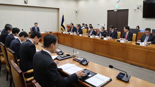 12일(화) 오후 5시 국회 본관 다목적영상회의실에서 회의를 열고 금년도 연구성과를 검토하고, 내년도 국회소속기관 연구계획을 논의했다.