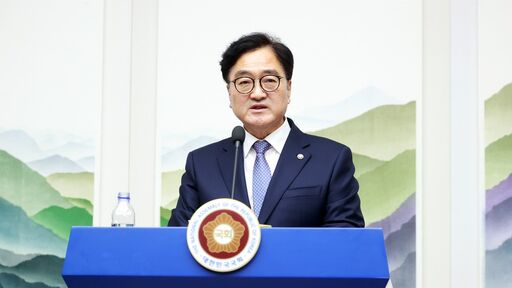 우원식 국회의장이 17일(월) 의장접견실에서 열린 국회 원구성 관련 기자회견에서 발언하고 있다.(사진=김지범 촬영관)