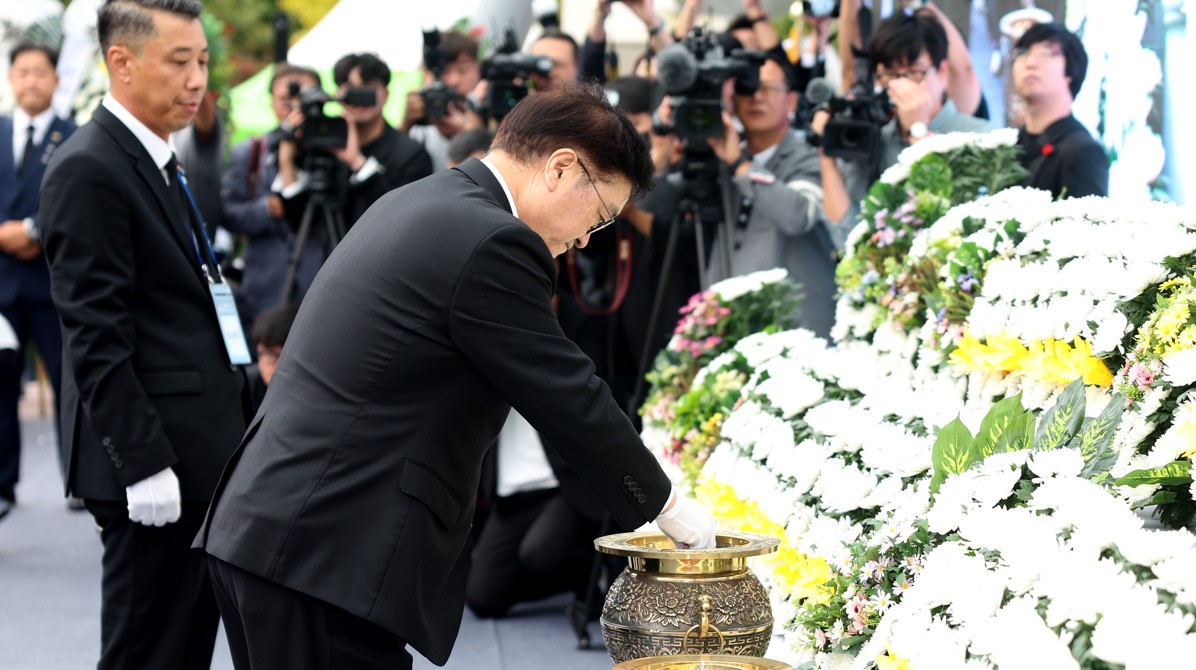 우원식 국회의장이 19일(토) 열린 여순 10·19 제76주기 합동 추념식에 참석해 인사말을 하고 있다.(사진=국회사무처 사진팀)